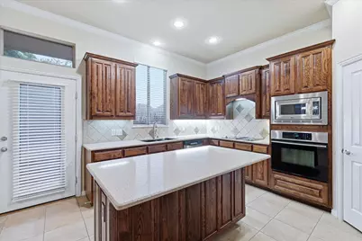1905 Fountain Meadows Drive, Euless, TX 76039 - Photo 9
