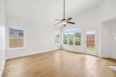 597 Southridge Way, Irving, TX 75063 - Photo 5
