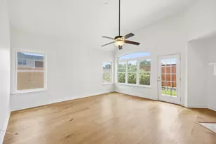 597 Southridge Way, Irving, TX 75063 - Photo 5