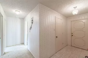 201 Peninsula Ct, Granbury, TX 76048 - Photo 19