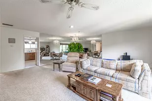 201 Peninsula Ct, Granbury, TX 76048 - Photo 3