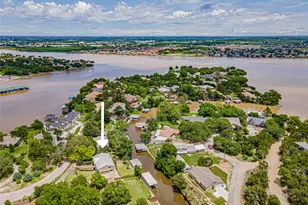 201 Peninsula Ct, Granbury, TX 76048 - Photo 37