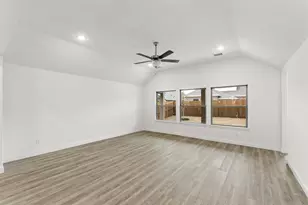 805 Trinity St, Van Alstyne, TX 75495 - Photo 9