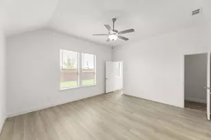 805 Trinity St, Van Alstyne, TX 75495 - Photo 11