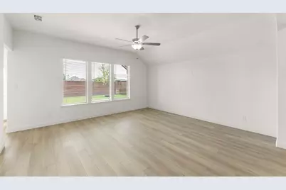 805 Trinity Street, Van Alstyne, TX 75495 - Photo 9