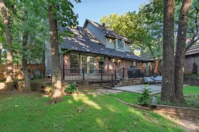 1009 W Winding Creek Drive, Grapevine, TX 76051 - Photo 3