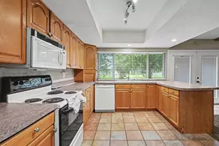 7813 Acapulco Rd, Fort Worth, TX 76112 - Photo 7