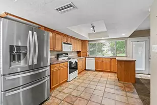7813 Acapulco Rd, Fort Worth, TX 76112 - Photo 7