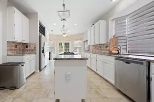 617 Highland Meadows Dr, Highland Village, TX 75077 - Photo 9
