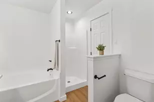 137 Flyaway Ln, Fort Worth, TX 76120 - Photo 11