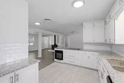 2120 Nottingham Boulevard, Fort Worth, TX 76112 - Photo 9