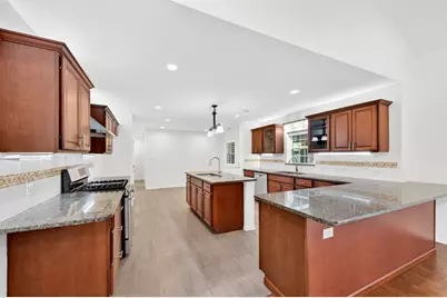313 King Richard Street, Irving, TX 75061 - Photo 7