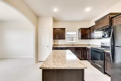 905 Summer Stream Road, Denton, TX 76207 - Photo 7