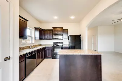 905 Summer Stream Road, Denton, TX 76207 - Photo 5