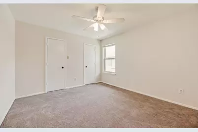 105 Wildwood Court, Grapevine, TX 76051 - Photo 13