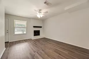 105 Wildwood Ct, Grapevine, TX 76051 - Photo 5