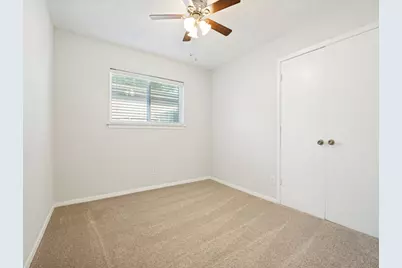 702 Woodcrest Drive, Grand Prairie, TX 75052 - Photo 27