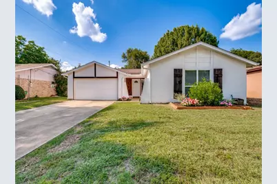 702 Woodcrest Drive, Grand Prairie, TX 75052 - Photo 1