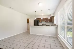 702 Woodcrest Dr, Grand Prairie, TX 75052 - Photo 19