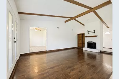 702 Woodcrest Drive, Grand Prairie, TX 75052 - Photo 13