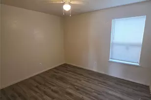 1225 Oakbluff Dr, Lancaster, TX 75146 - Photo 9