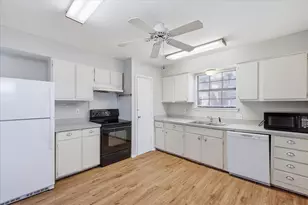 814 Anderson St, Denton, TX 76201 - Photo 7