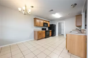 329 Valley Dr, Aubrey, TX 76227 - Photo 7