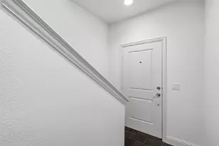 636 E Bluff St, Fort Worth, TX 76102 - Photo 11