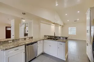 6915 E Grand Ave, Dallas, TX 75223 - Photo 13