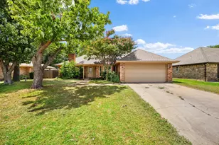 8 Cimarron Dr, Trophy Club, TX 76262 - Photo 1