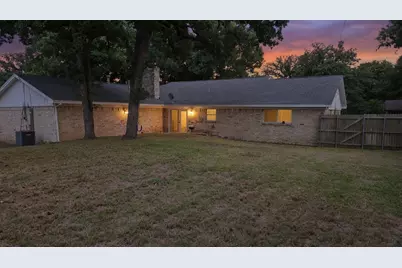 7449 Monterrey Drive, Fort Worth, TX 76112 - Photo 29