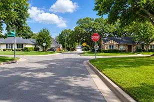 7449 Monterrey Dr, Fort Worth, TX 76112 - Photo 31