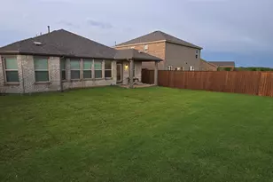14220 Aberavon Dr, Pilot Point, TX 76258 - Photo 15