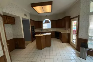 2851 Timber Hill Dr, Grapevine, TX 76051 - Photo 11