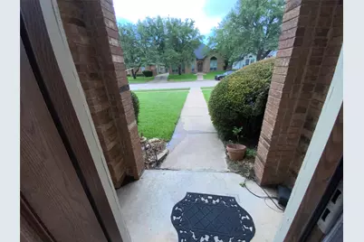 2851 Timber Hill Drive, Grapevine, TX 76051 - Photo 3