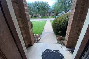 2851 Timber Hill Dr, Grapevine, TX 76051 - Photo 3