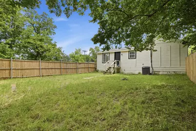 1214 Jones Street, Greenville, TX 75401 - Photo 23