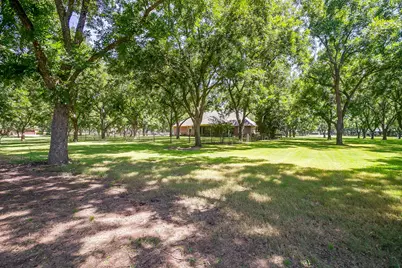 7406 Hampton Drive, Granbury, TX 76049 - Photo 39