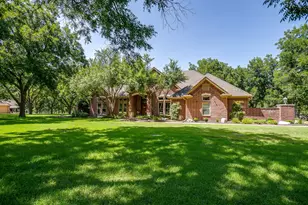 7406 Hampton Dr, Granbury, TX 76049 - Photo 5