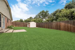 302 Manana Dr, Grand Prairie, TX 75050 - Photo 27