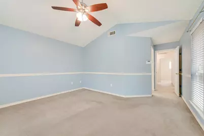 302 Manana Drive, Grand Prairie, TX 75050 - Photo 19