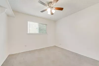 302 Manana Drive, Grand Prairie, TX 75050 - Photo 23