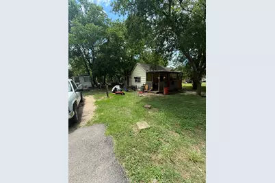 101 N Center Street, Whitney, TX 76692 - Photo 3