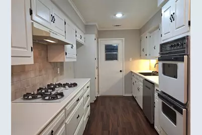 1113 Crest Park Drive, Garland, TX 75042 - Photo 7