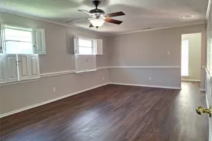 1113 Crest Park Dr, Garland, TX 75042 - Photo 9
