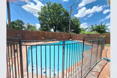 1113 Crest Park Drive, Garland, TX 75042 - Photo 15