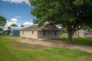 503 E Sanger St, Celeste, TX 75423 - Photo 3
