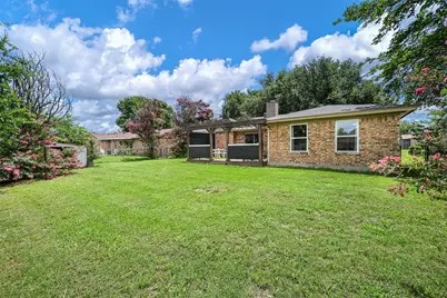 4421 Tiptop Street, Haltom City, TX 76117 - Photo 7