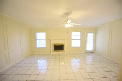 6419 Brookhaven Trail, Arlington, TX 76001 - Photo 3