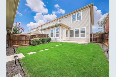 1020 Gardenia Street, Carrollton, TX 75007 - Photo 35